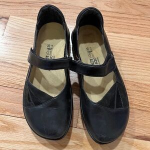 EUC NAOT Mary Janes Black Leather size 35